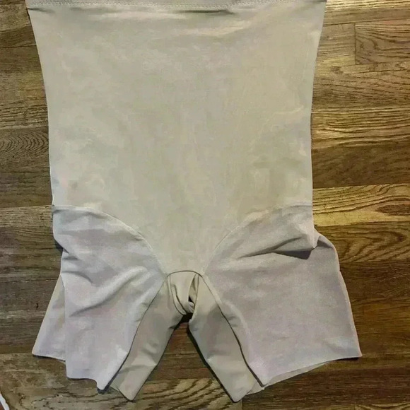 Honeylove SuperPowerโ Short, 2XL, NWT - Picture 7 of 7